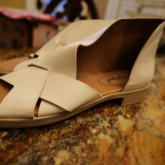 White Mont Blanc Leather Sandals size 40 Almost New - Picture 3 of 4